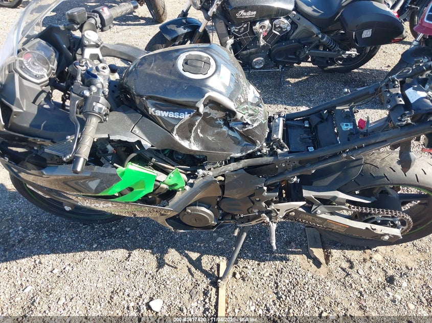 2023 Kawasaki Ex400 VIN: JKAEXKH18PDAN3135 Lot: 43617420