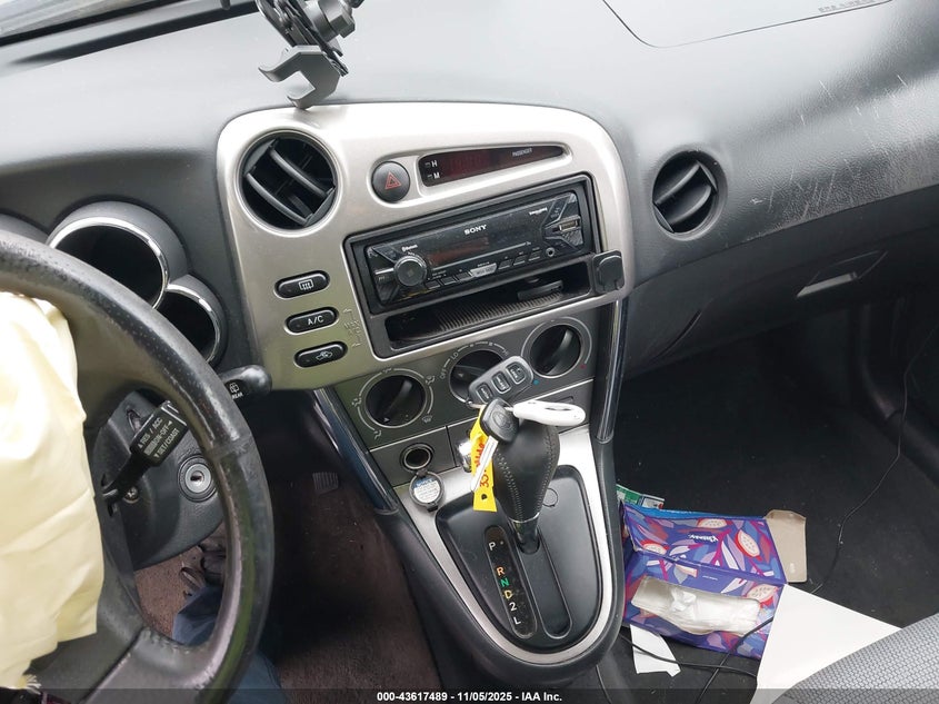 2005 Toyota Matrix Xr VIN: 2T1KR32E15C334513 Lot: 43617489