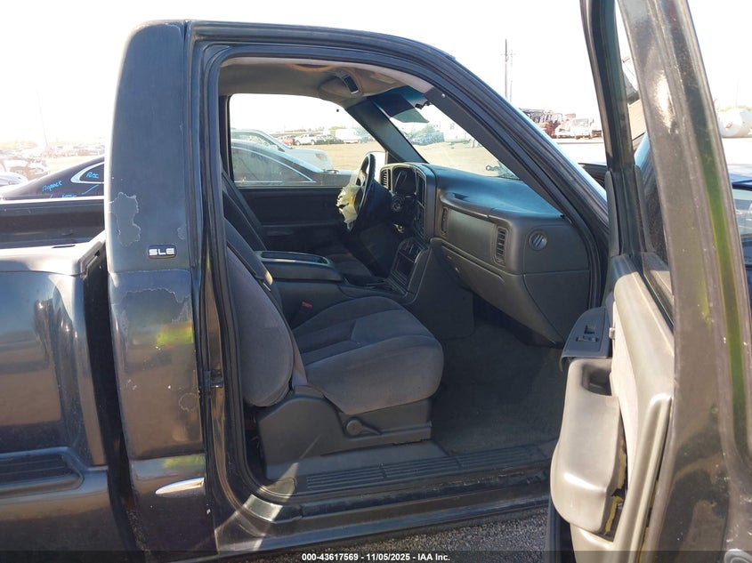 1GTEC14V83Z148776 2003 GMC SIERRA photo no. 5