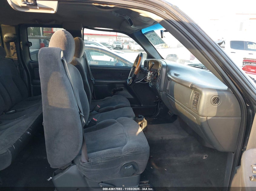 2GCEC19VX21210128 2002 CHEVROLET SILVERADO photo no. 5