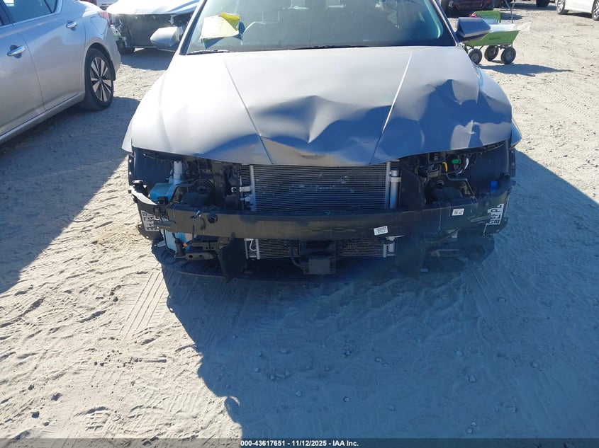 2024 HYUNDAI ELANTRA HYBRID LIMITED KMHLN4DJ2RU095624