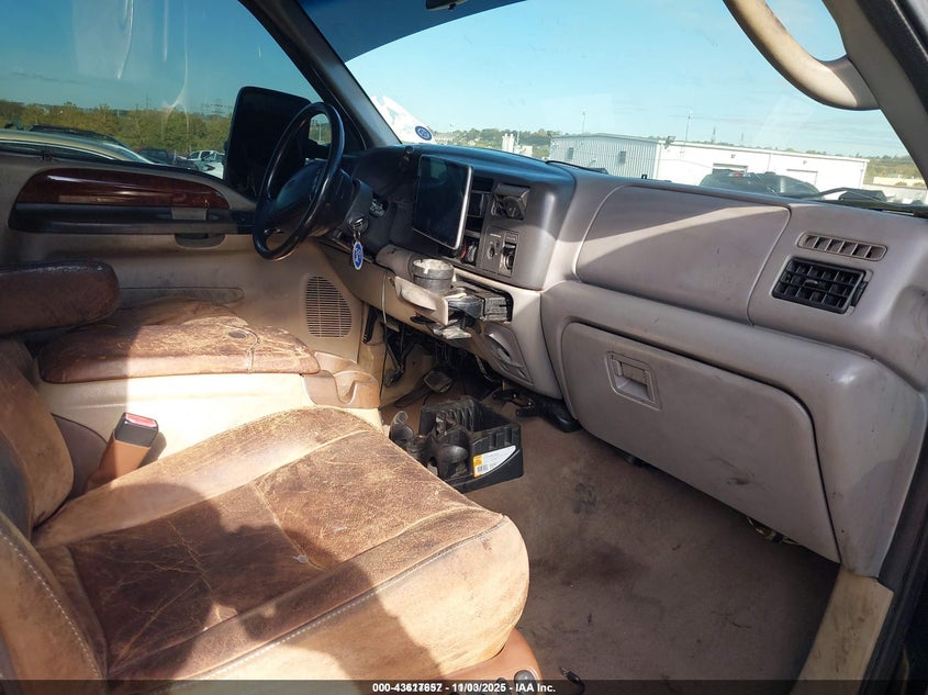 1FTWW32F8YEC74959 2000 FORD F350 photo no. 5