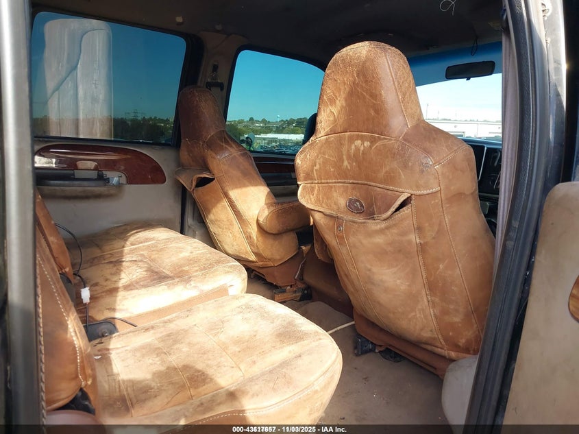 1FTWW32F8YEC74959 2000 FORD F350 photo no. 8