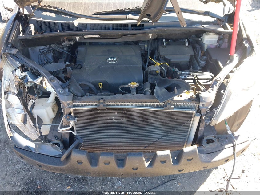 2014 TOYOTA SIENNA LE V6 8 PASSENGER 5TDKK3DC3ES427153