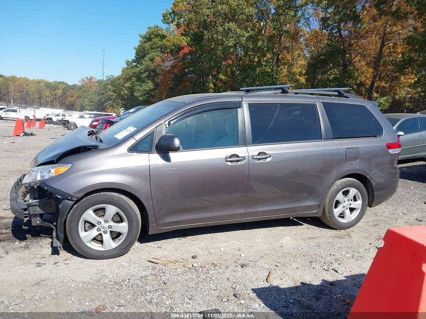 2014 TOYOTA SIENNA LE V6 8 PASSENGER 5TDKK3DC3ES427153