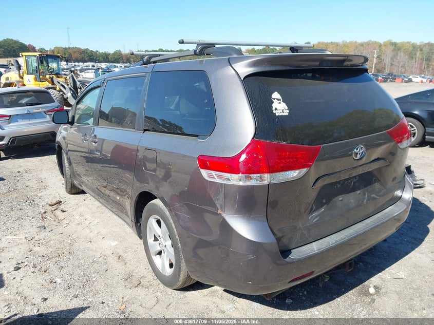 2014 TOYOTA SIENNA LE V6 8 PASSENGER 5TDKK3DC3ES427153