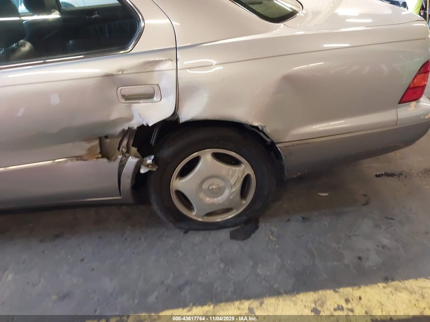 1998 Lexus Ls 400 VIN: JT8BH28F2W0130438 Lot: 43617764