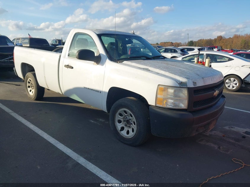 1GCEC14C57Z591942 2007 Chevrolet Silverado 1500 Work Truck auction photo 1