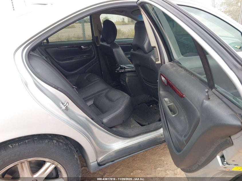 2003 Volvo S60 2.4 VIN: YV1RS61T032238947 Lot: 43617816