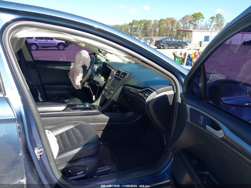 3FA6P0CD2KR233780 2019 FORD FUSION photo no. 5