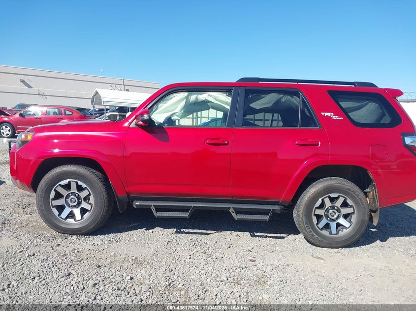 2022 TOYOTA 4RUNNER TRD OFF ROAD PREMIUM - JTERU5JR4N6039549