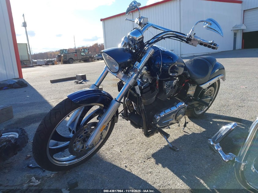 5VPXB26D273000848 2007 VICTORY VEGAS photo no. 2