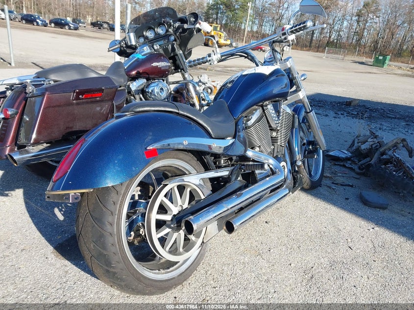 5VPXB26D273000848 2007 VICTORY VEGAS photo no. 4