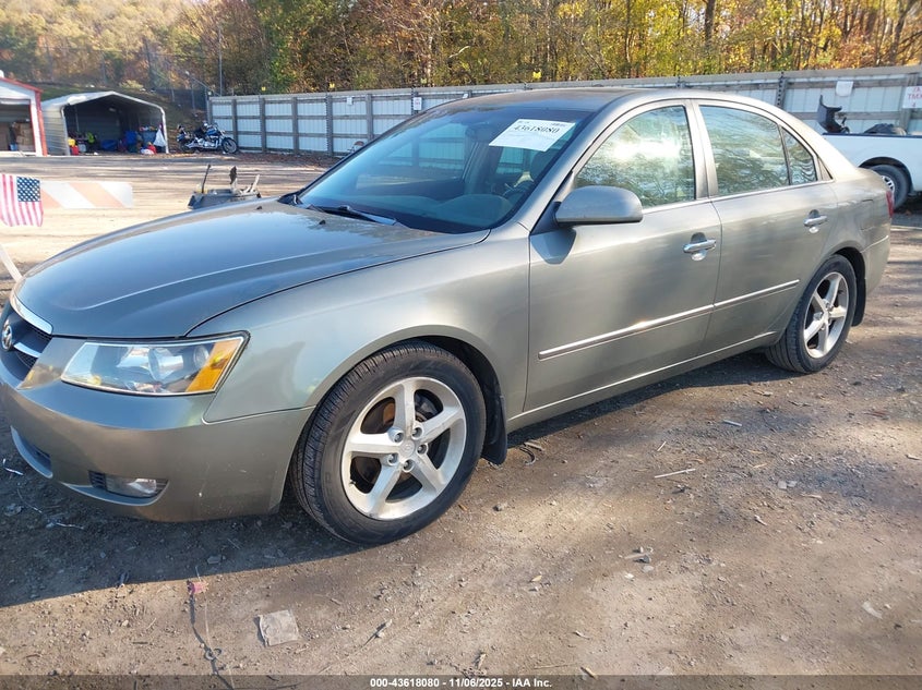 5NPEU46F98H401753 2008 HYUNDAI SONATA photo no. 2