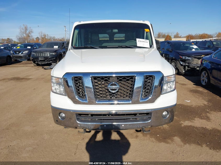 2015 NISSAN NV PASSENGER NV3500 HD SL V8 - 5BZAF0AAXFN851633