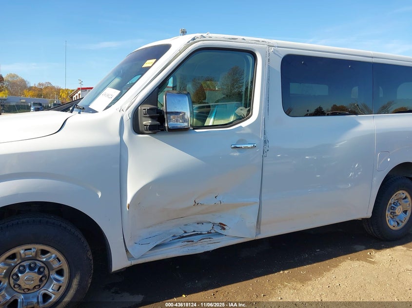 2015 NISSAN NV PASSENGER NV3500 HD SL V8 - 5BZAF0AAXFN851633