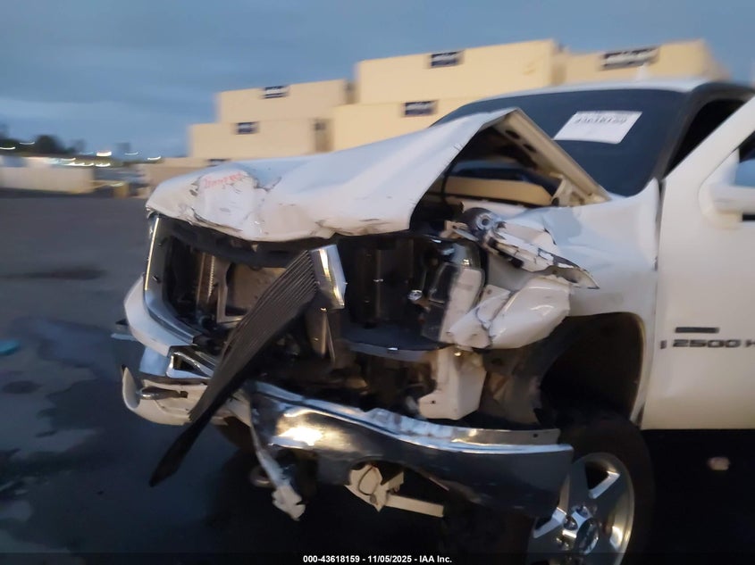 2008 GMC Sierra 2500Hd Sle2 VIN: 1GTHK23688F100784 Lot: 43618159