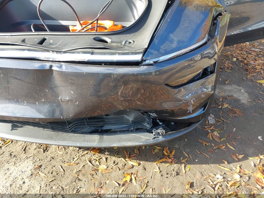 2026 Tesla Model Y Long Range Dual Motor All-Wheel Drive/Long Range Launch Series VIN: 7SAYGDEE1TA386881 Lot: 43618333