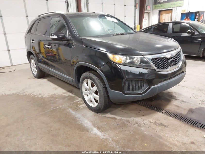 2013 KIA SORENTO LX V6 - 5XYKTDA22DG369112