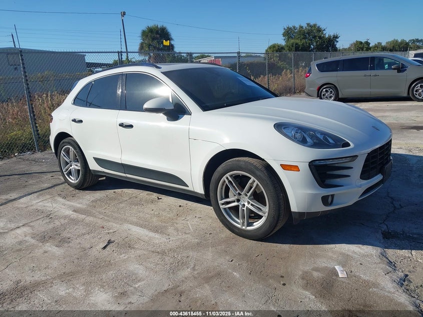 WP1AA2A55JLB09317 2018 Porsche Macan auction photo 1