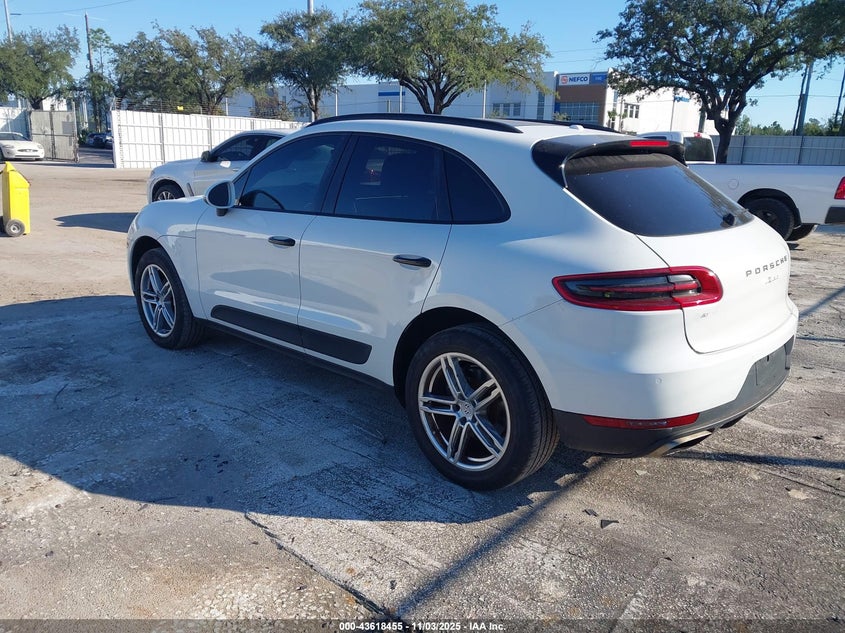 2018 Porsche Macan WP1AA2A55JLB09317 photo #4