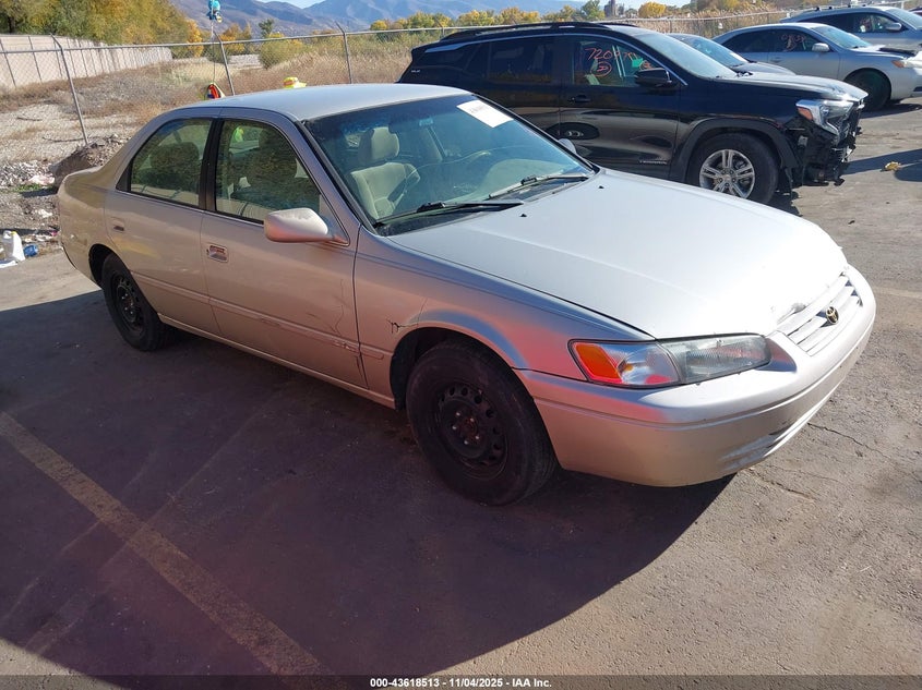 4T1BG22K2WU209638 1998 Toyota Camry Le auction photo 1