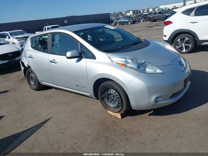 NISSAN LEAF S
