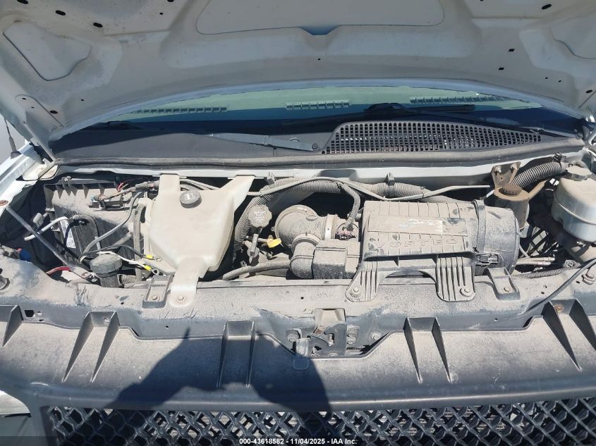 2008 Chevrolet Express Cutaway Work Van VIN: 1GBHG31C381158450 Lot: 43618582