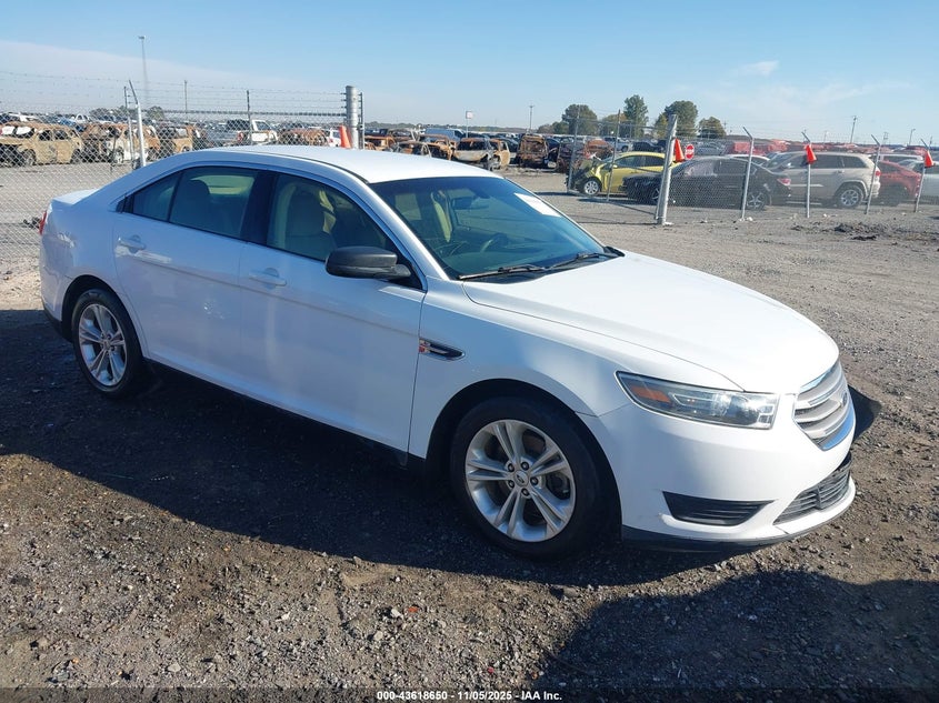 FORD TAURUS SE