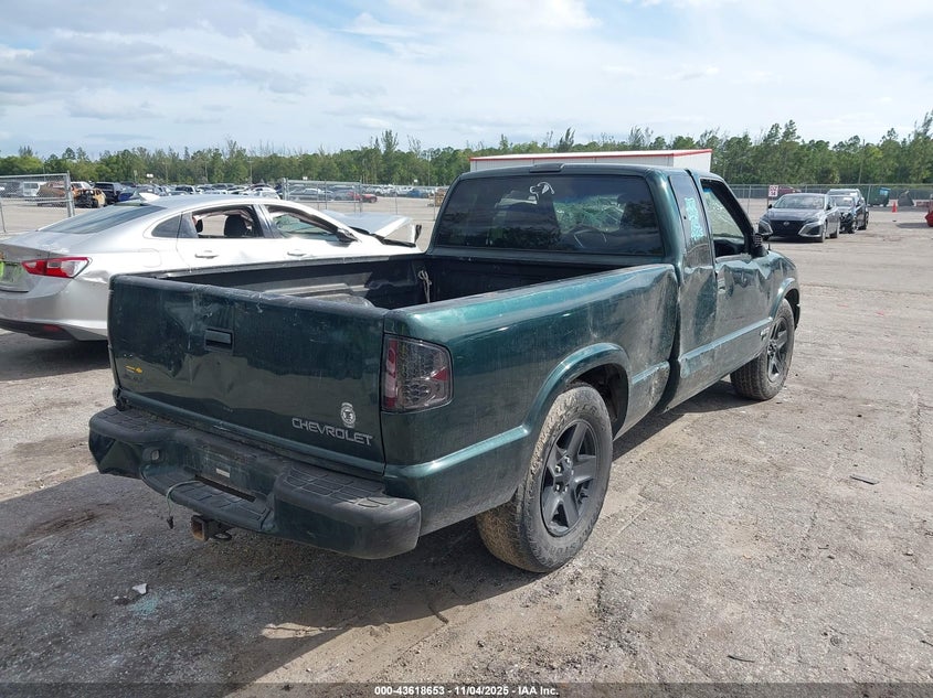 1GCCS19W528243814 2002 CHEVROLET S-10 PICKUP photo no. 4