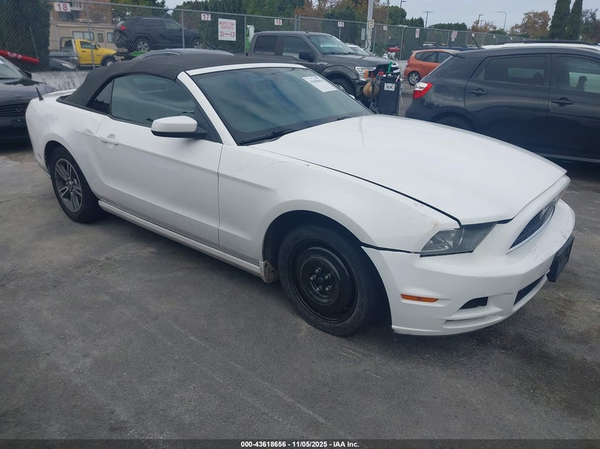 FORD MUSTANG V6 PREMIUM