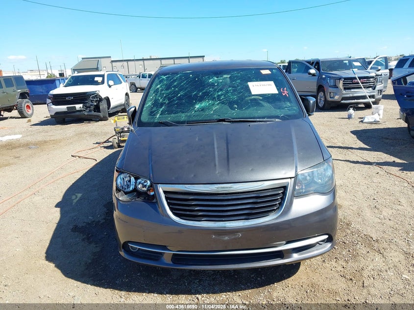 2016 Chrysler Town & Country S VIN: 2C4RC1HG5GR159019 Lot: 43618690