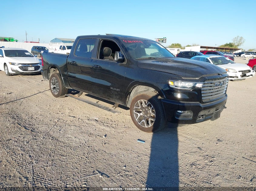 RAM 1500 LARAMIE 4X4 5 7 BOX