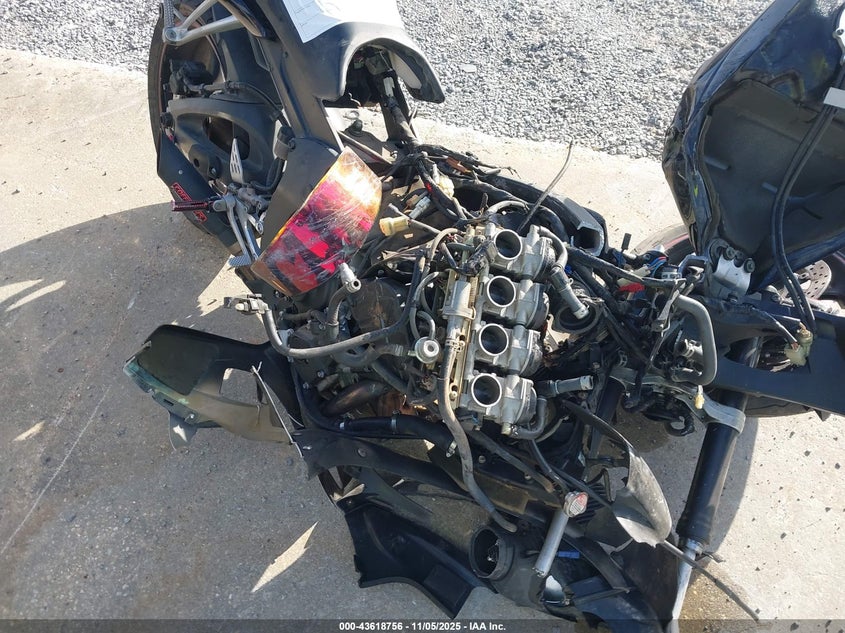 2005 YAMAHA YZFR6 L JYARJ06E45A022538