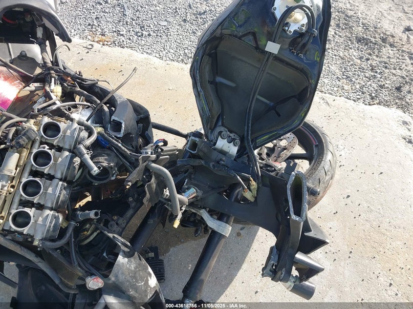 2005 YAMAHA YZFR6 L JYARJ06E45A022538