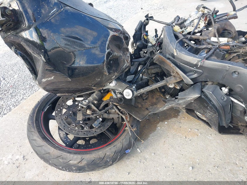 2005 YAMAHA YZFR6 L JYARJ06E45A022538