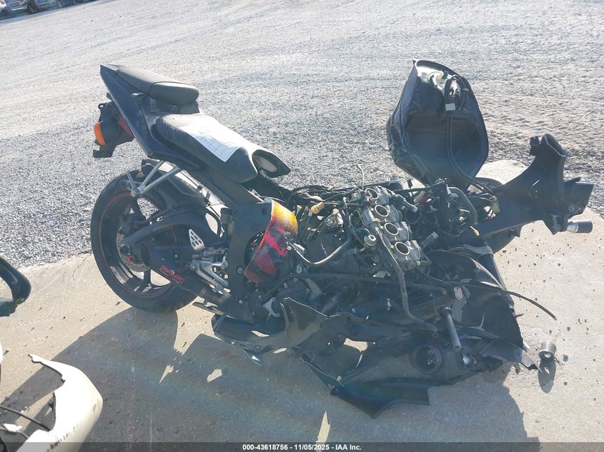 2005 YAMAHA YZFR6 L JYARJ06E45A022538
