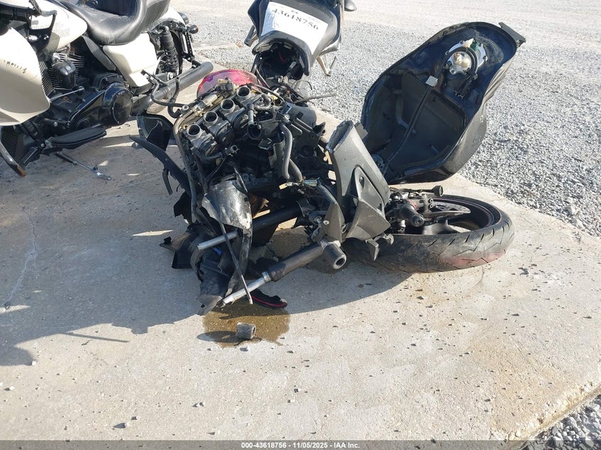 2005 YAMAHA YZFR6 L JYARJ06E45A022538