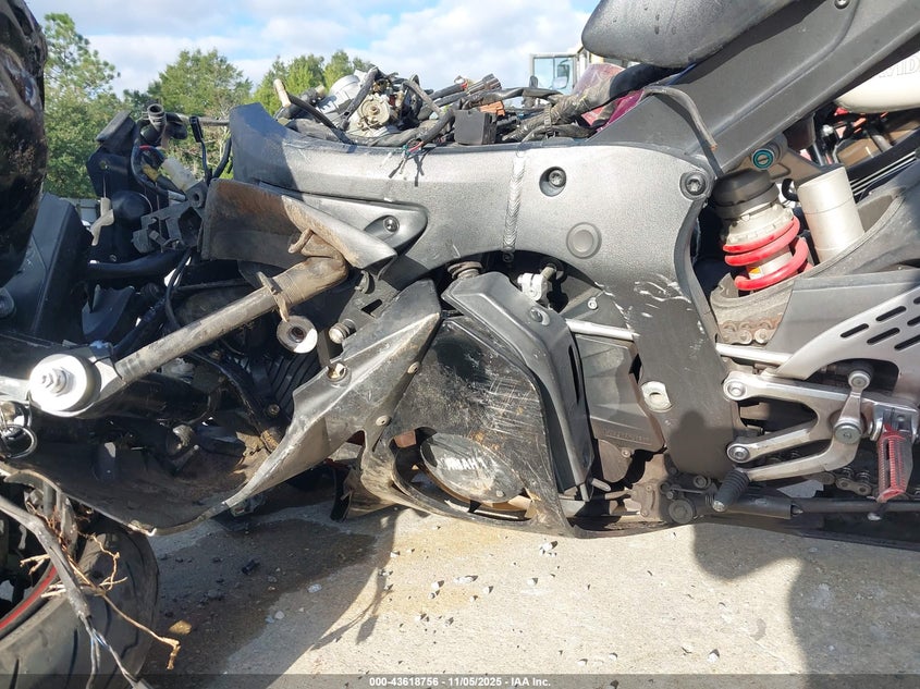 2005 YAMAHA YZFR6 L JYARJ06E45A022538