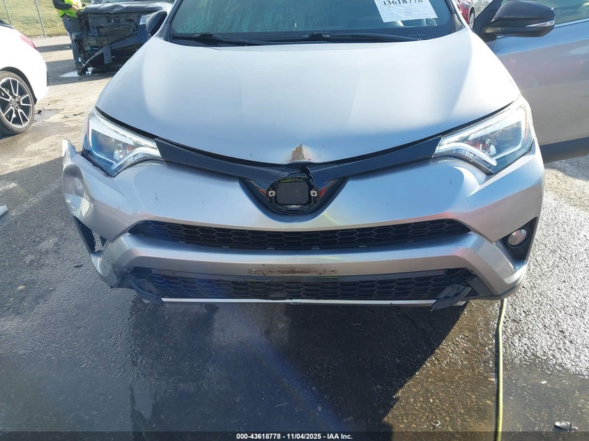 2018 TOYOTA RAV4 HYBRID SE JTMJJREV4JD175520