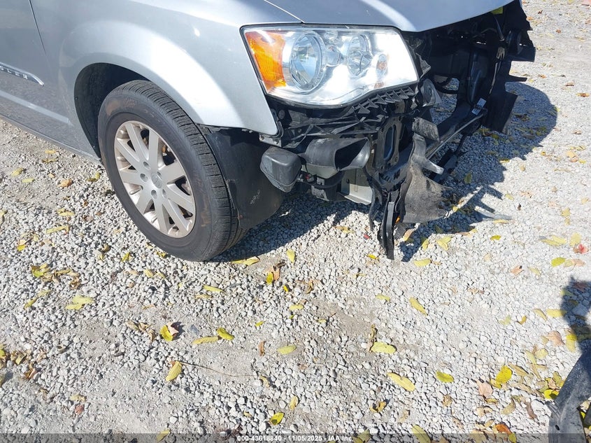 2015 Chrysler Town & Country Touring VIN: 2C4RC1BG8FR656637 Lot: 43618840