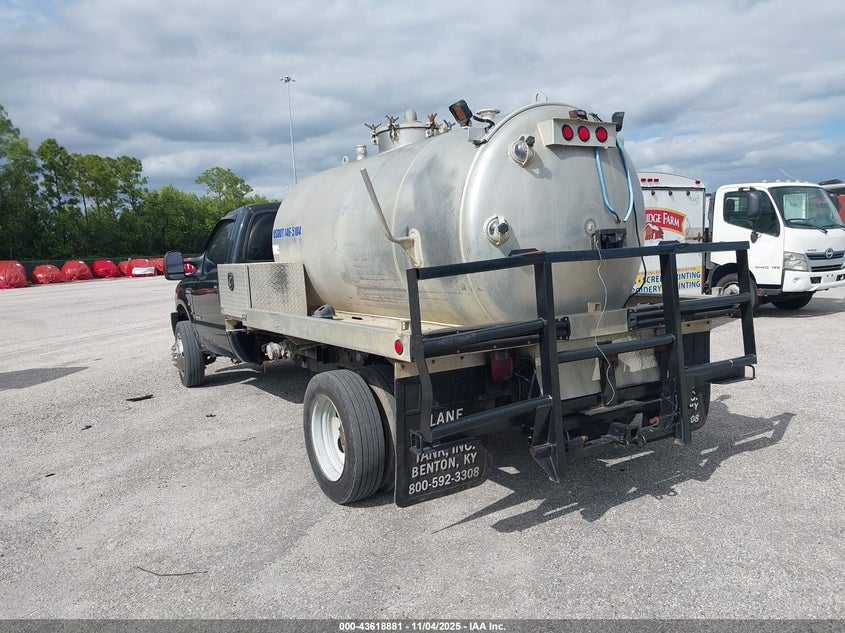 1FDXF46P26EA42816 2006 FORD F450 photo no. 3