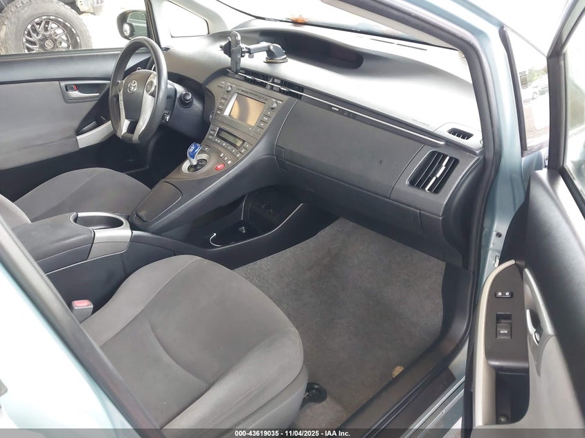 2015 TOYOTA PRIUS TWO JTDKN3DU1F1917864