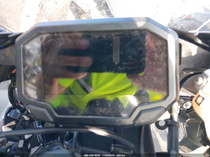 2025 Kawasaki Zx636 K VIN: JKBZXJJ18SA017969 Lot: 43619038