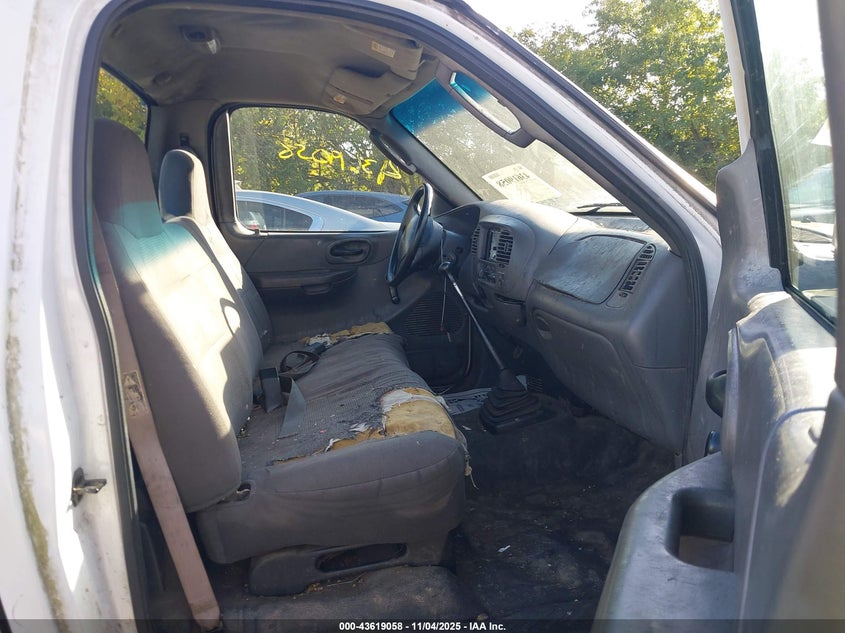 2FTRF17232CA92137 2002 FORD F-150 photo no. 5