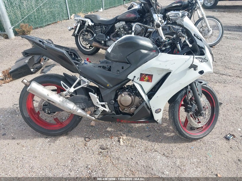 2019 Honda Cbr300 R VIN: MLHNC510XK5500551 Lot: 43619096