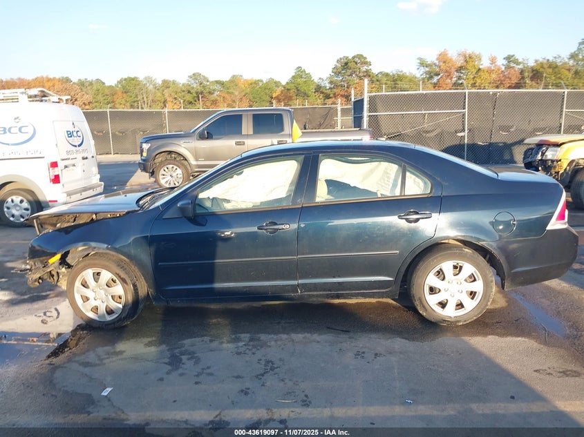 2008 Ford Fusion S VIN: 3FAHP06ZX8R137260 Lot: 43619097