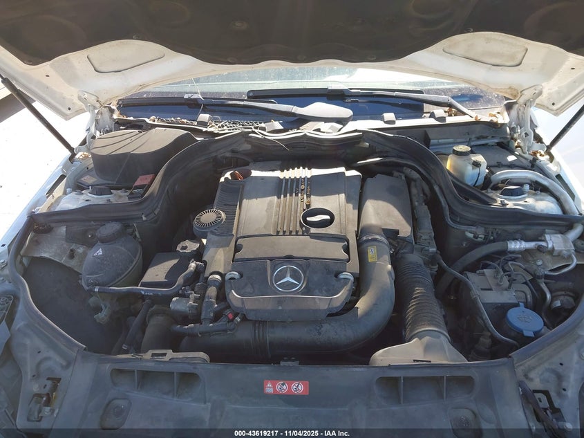 2014 MERCEDES-BENZ C 250 SPORT - WDDGF4HB4EA934700