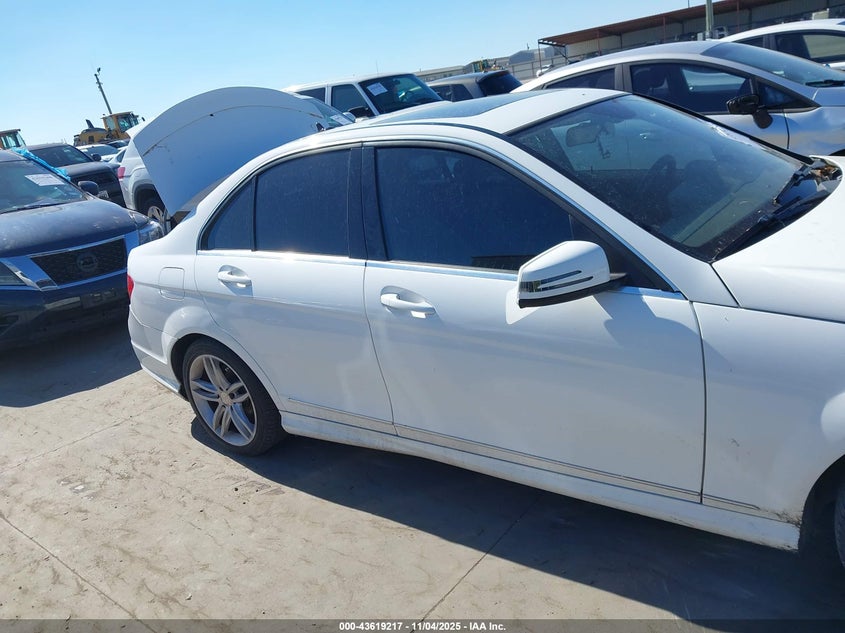 2014 MERCEDES-BENZ C 250 SPORT - WDDGF4HB4EA934700
