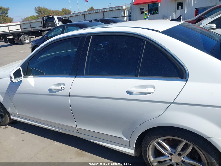 2014 MERCEDES-BENZ C 250 SPORT - WDDGF4HB4EA934700